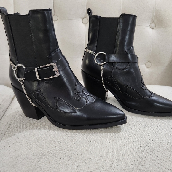 Nasty Gal Shoes - Nasty Gal Stirrup and At 'Em Western Boots